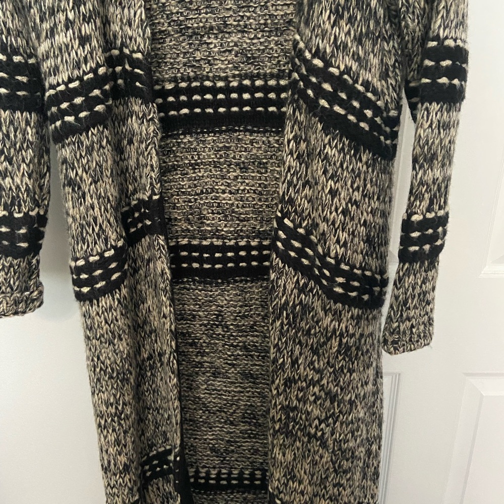 Sweater - Picture 4 of 5